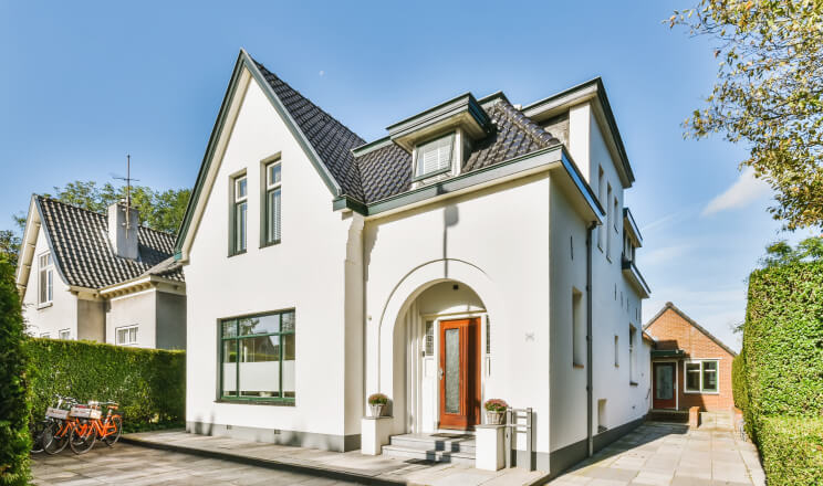 beautiful facade of house 2021 12 09 02 37 58 utc.jpg