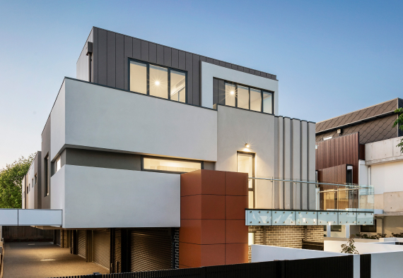 modern house facade 2021 08 27 19 27 44 utc.jpg